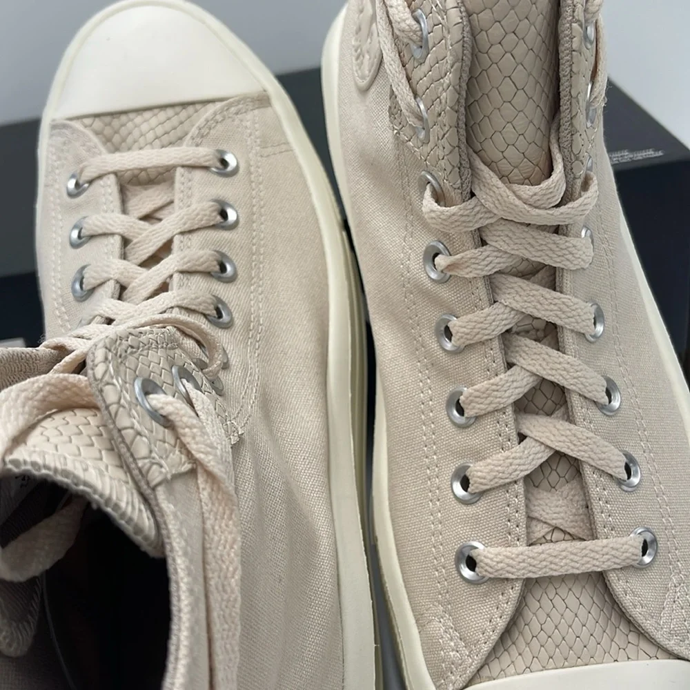 Converse Women's A12812C CTAS MOVE HI LIGHT DUNE/EGRET/PAPYRUS Sneakers Platform
